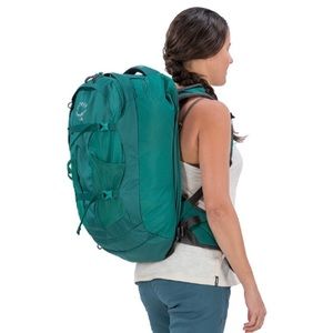 Osprey Fairview 40 Travel Pack - Women's